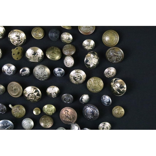 71 - A large collection of loose mainly military buttons to include Kings Crown and Queens Crown examples... 