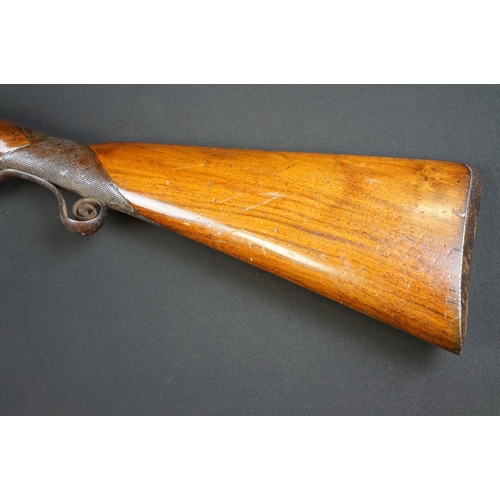 121 - An antique muzzle loading riffle, missing trigger mechanism.