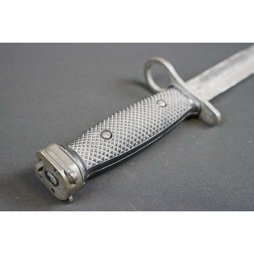 189 - A United States M7 bayonet together with M8A1 scabbard.