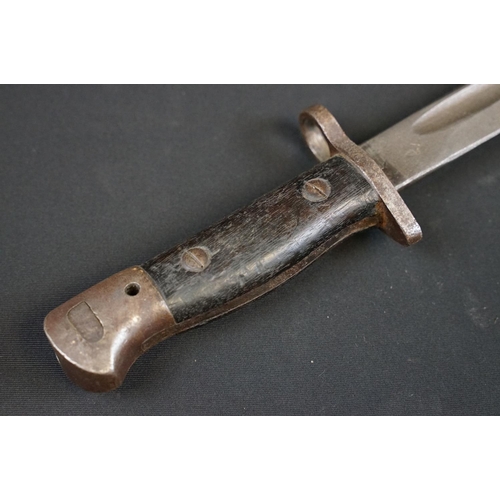 194 - A British 1907 Pattern bayonet together with scabbard.