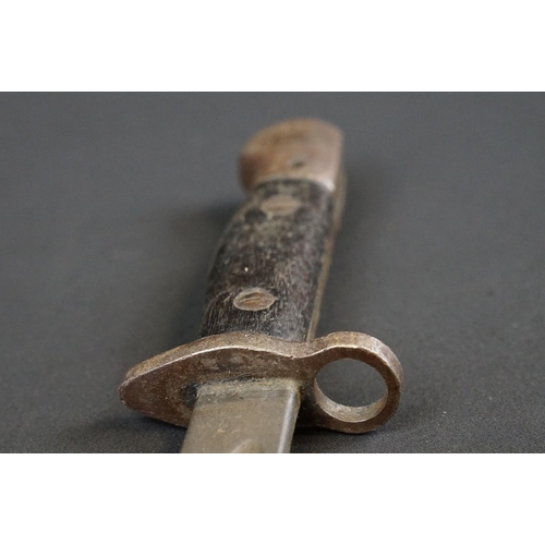 194 - A British 1907 Pattern bayonet together with scabbard.