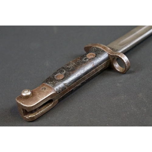 194 - A British 1907 Pattern bayonet together with scabbard.