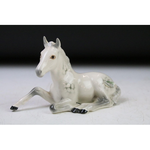 45 - Collection of porcelain animal figures to include Royal Doulton 'Buddies' (HN 2546), 4 x Beswick (2 ... 