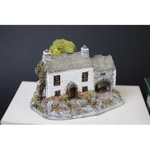 72 - Collection of boxed Lilliput lane cottages to include Nursery Cottage, All Saints Watermillock, Penn... 