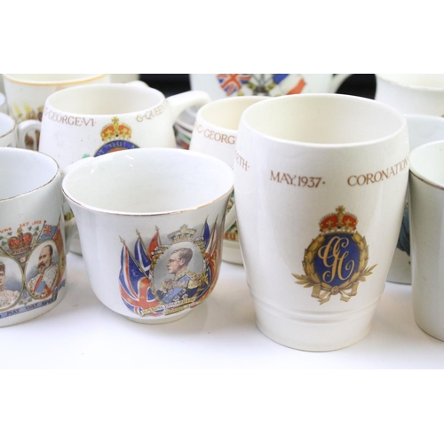 91 - Collection of early-to-mid 20th C royal / commemorative china, around 28 pieces, to include WW1 'For... 