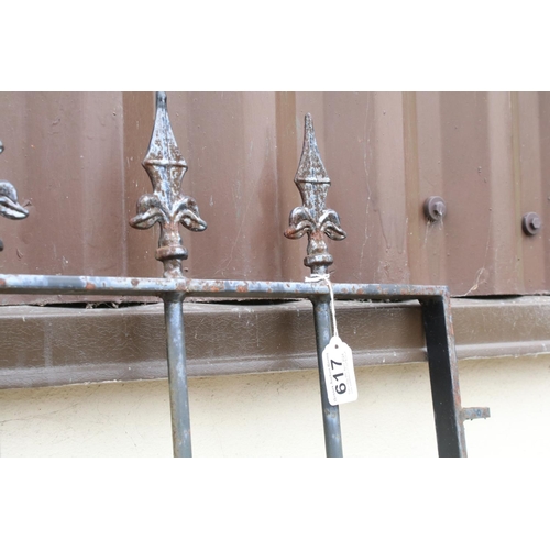 617 - Two wrought iron metal gates, with two gate posts, the larger 170cm high x 115cm wide (including hin... 