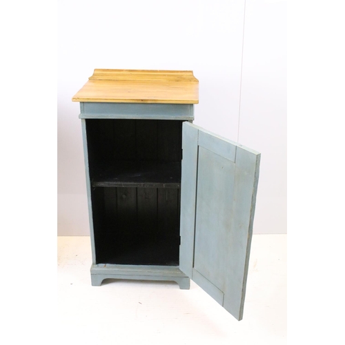 686 - Pair of substantial bedside cupboards with arch panelled doors, 78cm high x 42cm wide x 27cm deep