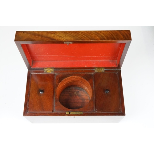 136 - 19th century mahogany tea caddy of rectangular form, the lid opening to a twin-compartment lidded in... 