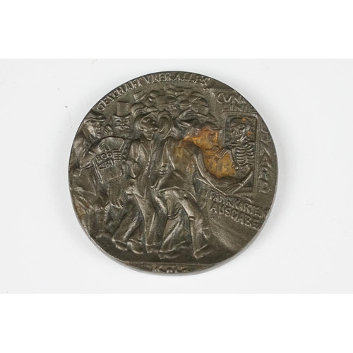 284 - Lusitania Medal / Medallion commemorating her sinking by the Germans during World War One in 1915, a... 