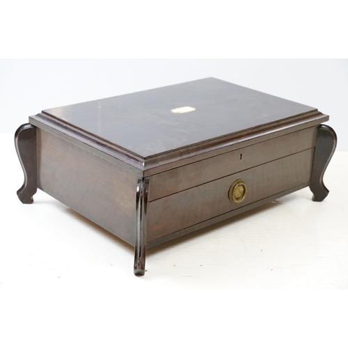 678 - Mahogany cased canteen of cutlery, containing a mixture of silver plated flatware, to include King's... 