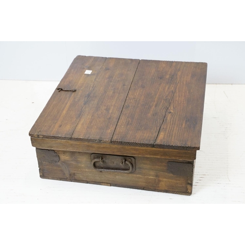 699 - Vintage pine box, containing a selection of shells, crystals etc