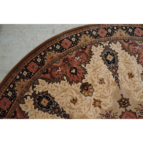 707 - Contemporary rug of circular form, 247cm diameter