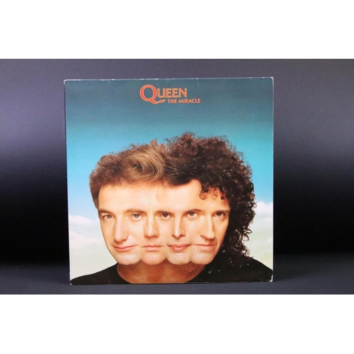 135 - Vinyl - 10 UK pressing Queen albums to include: Queen + Adam Lambert – Live Around The World (Double... 