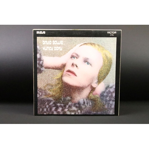 140 - Vinyl - 8 David Bowie LPs to include Hunky Dory, Aladdin Sane, The Man Who Sold The World, Diamond D... 