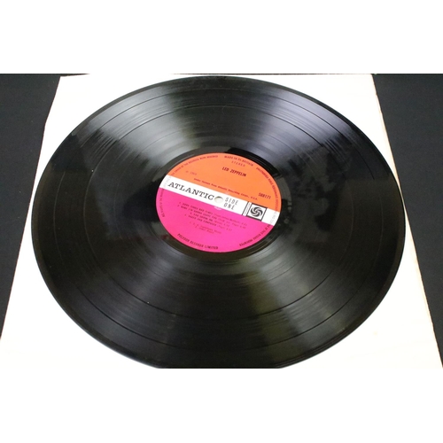 148 - Vinyl - 4 Led Zeppelin LPs to include One (588171) plum Atlanic labels and grey band, Two (588198) p... 