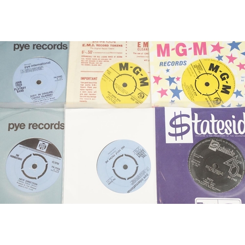 306 - Vinyl - 32 mainly 1960’s Beat / Mod / Pop 7” singles to include: Timebox - Beggin’ (Deram re-issue),... 