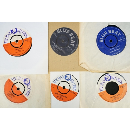 331 - Vinyl - 19 Reggae / Ska singles to include: Mellow Larks (Blue Beat), Derrick Morgan (Blue Beat), Ni... 