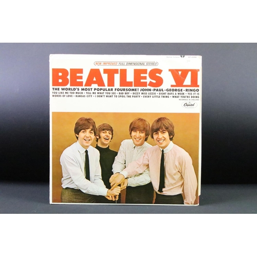 168 - Vinyl - 12 Beatles foreign pressing LPs featuring German, US, French, South African to include Judy,... 