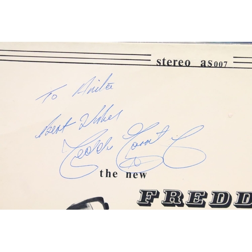 485 - Vinyl & Autographs - 5 signed LPs to include The Bee Gees (signed an dedicated 