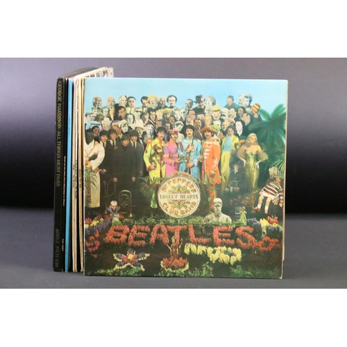 489 - Vinyl - 7 Beatles & Related LPs and 1 box set to include Sgt Pepper (uk stereo with red flame inner ... 