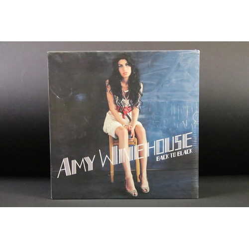 499 - Vinyl - 8 Reissue / Recent release LPs to include David Bowie, Amy Winehouse, Rag N Bone Man, Otis R... 