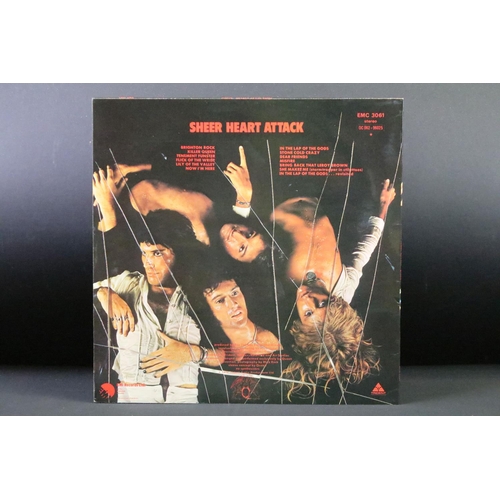 500 - Vinyl - 4 original UK Queen LPs to include Sheer Heart Attack, News of The World, A Day At The Races... 