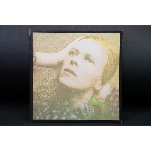 14 - Vinyl - David Bowie Hunky Dory LP. Original New Zealand / Aus pressing (LSP 4623) with front laminat... 