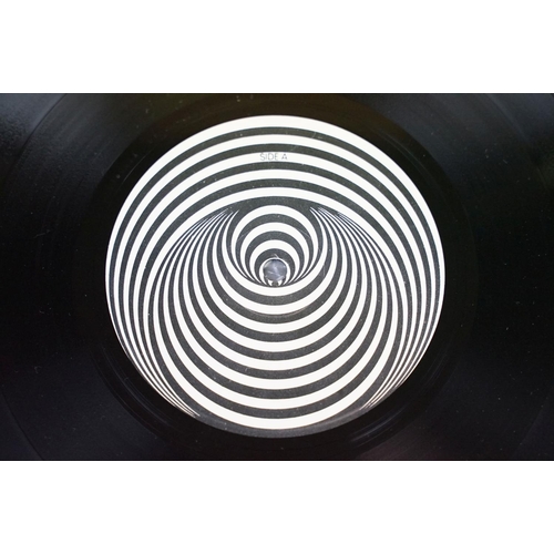 26 - Vinyl - Black Sabbath Paranoid LP on Vertigo Records 6360 011. UK 1971 small swirl, Produced by Roge... 