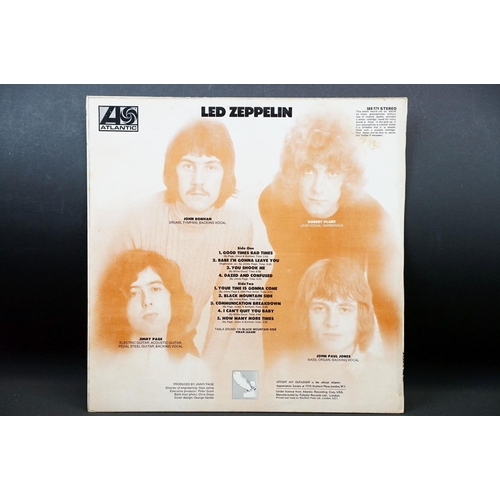 39 - Vinyl - Led Zeppelin self titled original UK 1969 LP on Atlantic 588711. Version 6 with plum labels,... 