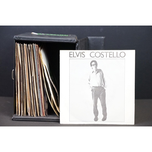 399 - Vinyl - 28 Elvis Costello 7