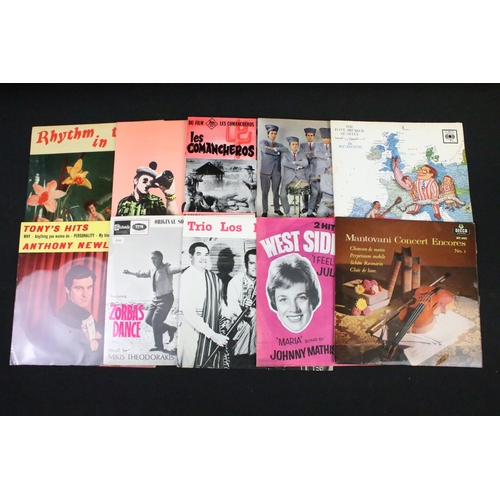 417 - Vinyl - 32 mainly 1960’s UK EP’s to include: The Beatles - Magical Mystery Tour (Stereo 1st pressing... 