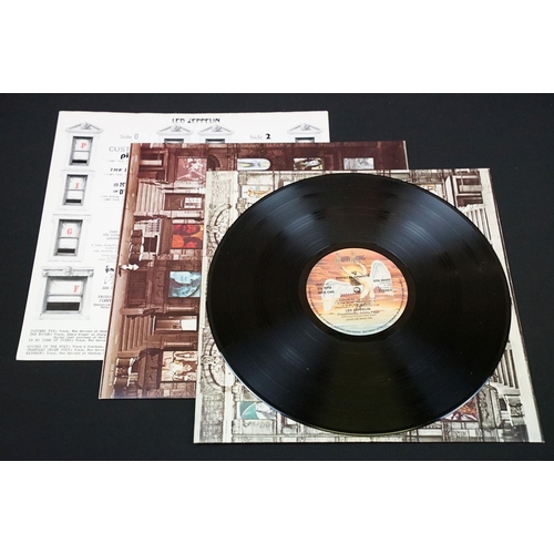 42 - Vinyl - 2 original UK pressing Led Zeppelin albums to include: Led Zeppelin II (UK 1970 1st pressing... 