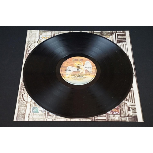 42 - Vinyl - 2 original UK pressing Led Zeppelin albums to include: Led Zeppelin II (UK 1970 1st pressing... 