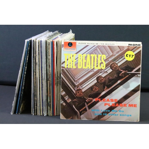 603 - Vinyl - 36 The Beatles and members albums including original pressings and re-issues to include: Ple... 