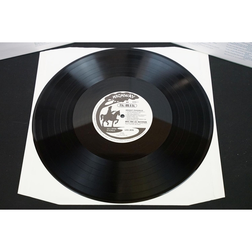 61 - Vinyl - Lal & Mike Waterson – Bright Phoebus. Original UK pressing with black and white labels on Tr... 