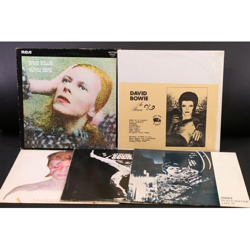 642 - Vinyl - 5 David Bowie albums including 2 private pressing examples and a foreign pressing to include... 