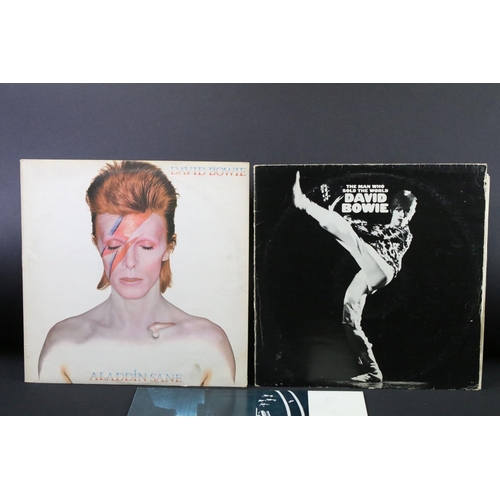 642 - Vinyl - 5 David Bowie albums including 2 private pressing examples and a foreign pressing to include... 