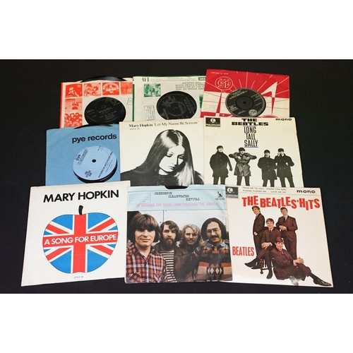 352A - Vinyl - Over 250 mainly 1960’s old new stock Rock, Psych, Beat and Pop 7” singles to include: The Pe... 