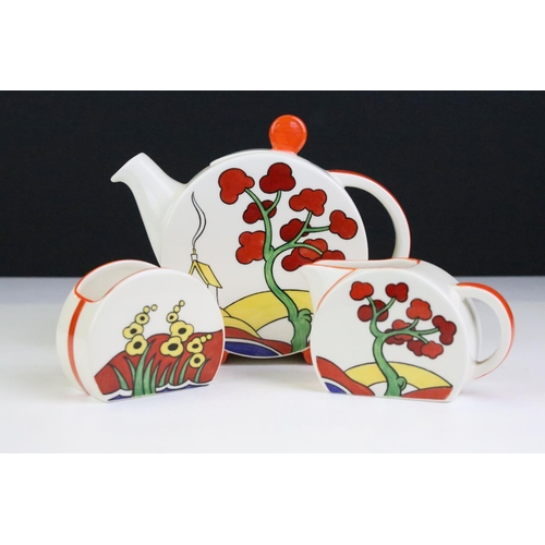 1 - Wedgwood Bizarre by Clarice Cliff, Clarice Cliff Collection part tea service, comprising: globular t... 