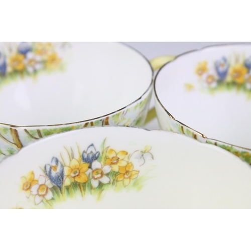 57 - Shelley 'Daffodil Time' tea set, pattern 13370, to include 4 teacups & saucers, 4 tea plates, sugar ... 