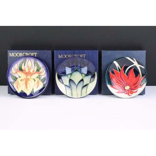 8 - Three Moorcroft small shallow dishes, comprising: Indigo pattern, 12cm diameter, boxed, Windrush, 12... 