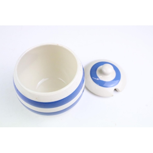 90 - T.G. Green Cornish Kitchen Ware blue & white butter dish and flour shaker, plus a similar Sadler Kle... 