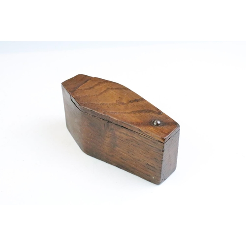 91 - 19th century carved oak table top snuff box in the form of a coffin, with hinged lid, measures appro... 