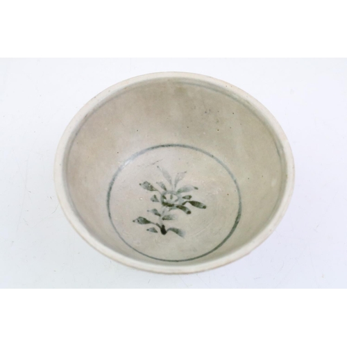 73 - Hoi An Hoard circular footed bowl, circa 1460s, item number 150941, hand painted / glaze, provenance... 