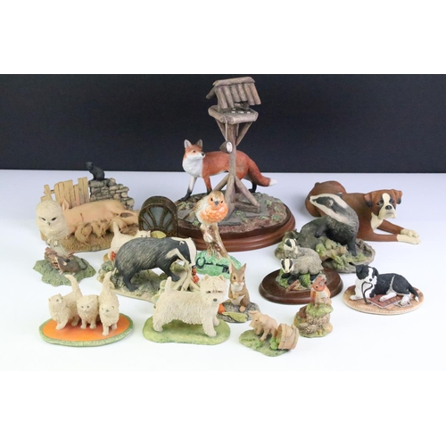 104 - Collection of resin animal figures / figure groups, mainly Border Fine Arts examples, featuring Bord... 