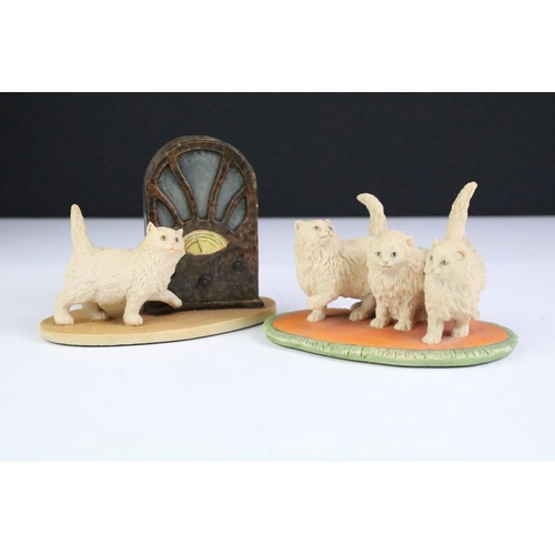 104 - Collection of resin animal figures / figure groups, mainly Border Fine Arts examples, featuring Bord... 