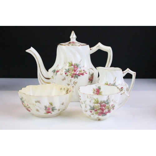 118 - Mixed glass & ceramics, 19th century onwards, to include an early 19th century Crown Derby teapot wi... 