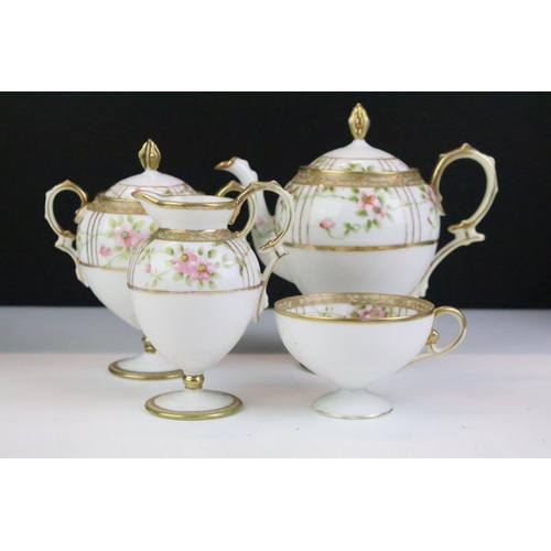 118 - Mixed glass & ceramics, 19th century onwards, to include an early 19th century Crown Derby teapot wi... 