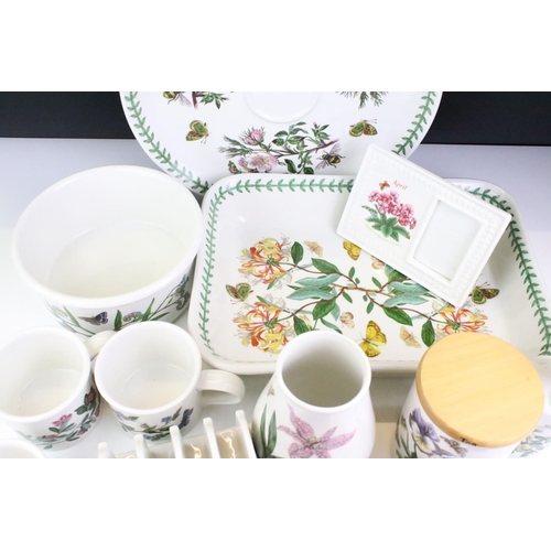 129 - Large quantity of Portmeirion ceramics, mostly 'The Botanic Garden' pattern, also featuring 'The Hol... 