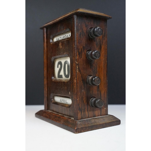 170 - Early 20th century oak desktop perpetual calendar, with day, date & month, approx 17cm tall